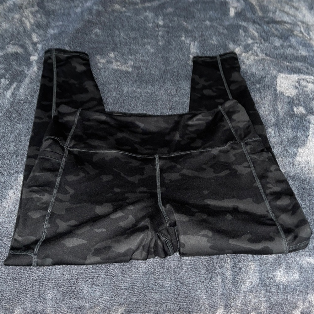 Leggings.  Black and grey Camo Type pattern.  Size Large.